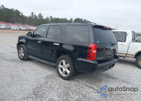 2011 Chevrolet Tahoe Ls z USA, uszkodzony, nr VIN 1GNSCAE03BR100789
